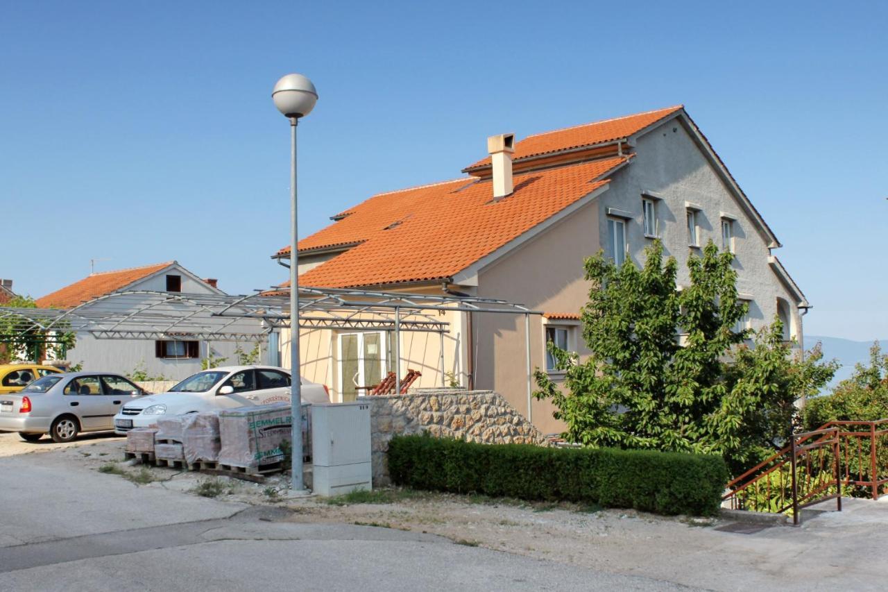 Apartments And Rooms With Parking Space Njivice, Krk - 5458 エクステリア 写真
